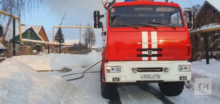 В Татарстане на пожаре из-за обогревателя погиб спавший сторож