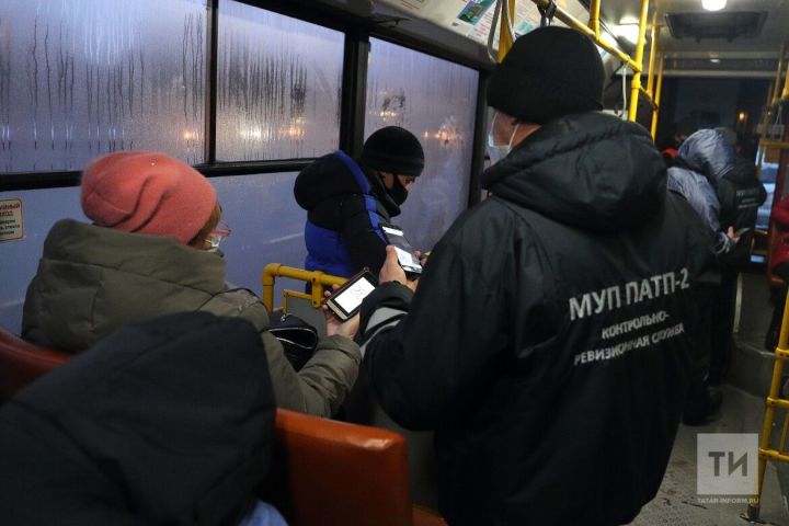 Жителям РТ рассказали, что делать при повторном списании денег в транспорте