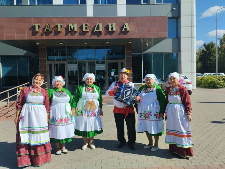 Кряшенские песни из Большого Тябердина звучали  в казанском сквере около Татмедиа