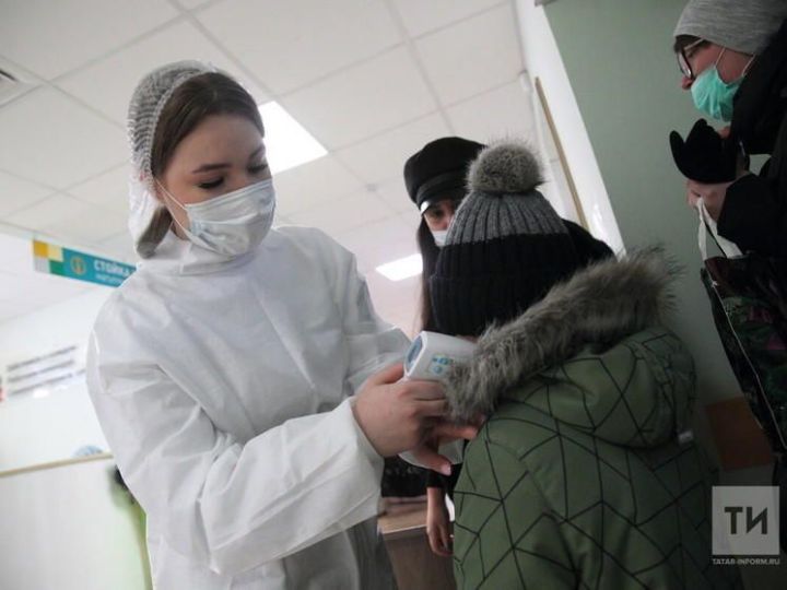 В инфекционную больницу Татарстана доставили 12 детей с признаками кишечного отравления