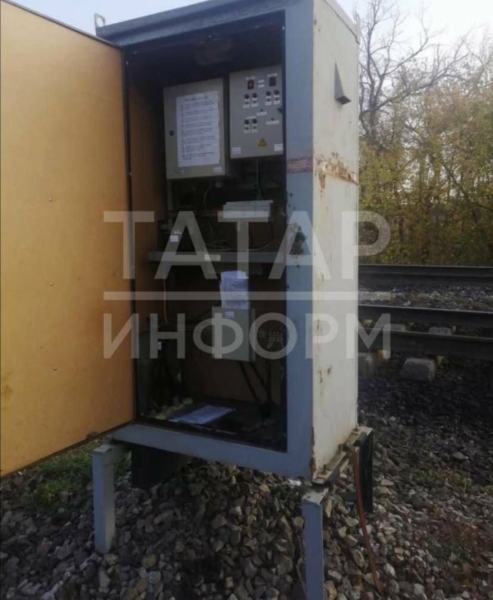 Подростки из Татарстана за деньги подожгли железнодорожный шкаф в Самаре