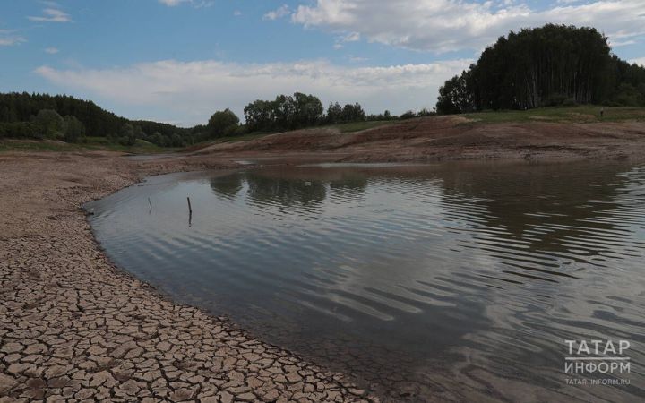 В Набережных Челнах на реке Мелекеске затонул экскаватор с водителем, ведутся поиски