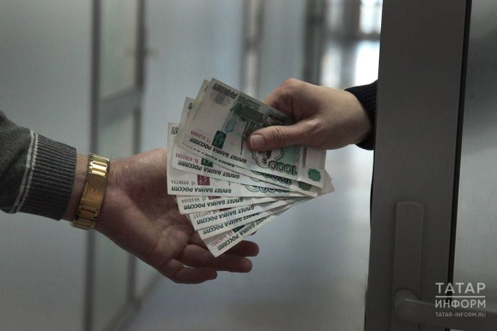 В Татарстане начальник отдела Госалкогольинспекции задержан за взятку