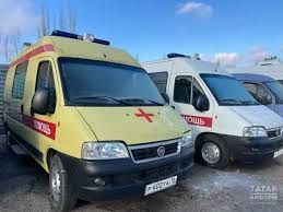 На Вознесенском тракте фура влетела в легковушку, три человека пострадали