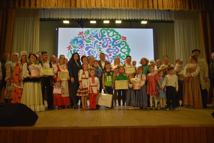 Кайбычта «Без тарихта эзлебез» шәҗәрәләр фестиваленең зона туры узды