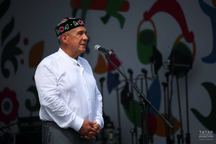 Рустам Минниханов поздравил участников «Изге Болгар жыены» с историческим событием