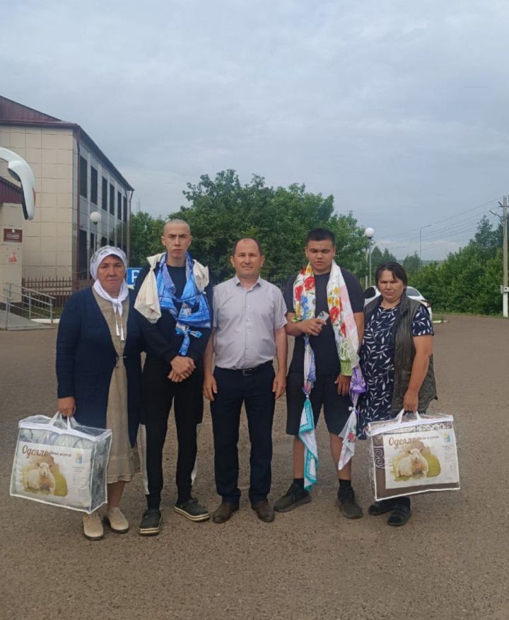 Кайбыч егетләре армиягә китте