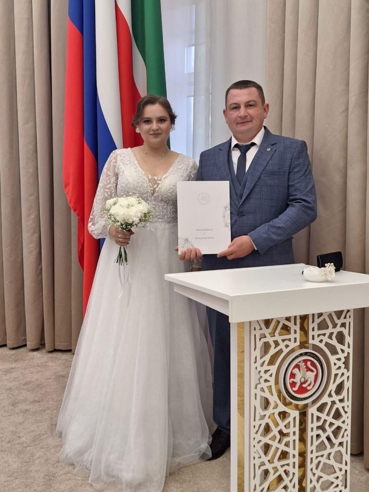 Связали судьбы узами Гименея