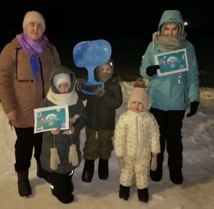 Работники культуры Бурундуковского села устроили для детей игры на свежем воздухе