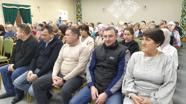 В Надеждине решили проблему питьевой воды, в Ульянкове заработал новый храм, а в Корноухове – благоустроенный клуб