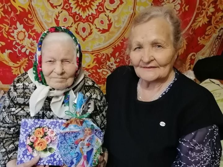 Екатерина Елисеева,  председатель совета ветеранов  Большое Подберезье: «Лучший подарок на Рождество – внимание и забота»
