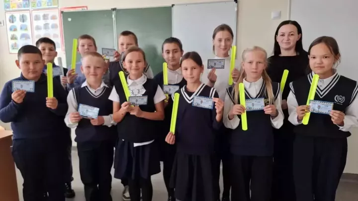 Новое поколение безопасности: в Фёдоровской школе прошло посвящение в ряды ЮИД