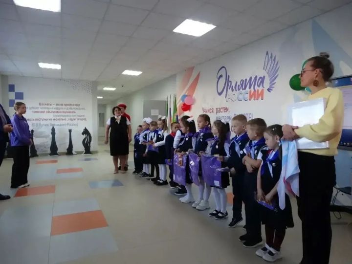 Первоклассники Фёдоровской школы вступили в ряды «Орлят России»