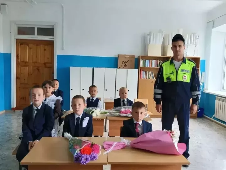 В Хозесановской школе прошел урок дорожной безопасности для младших классов