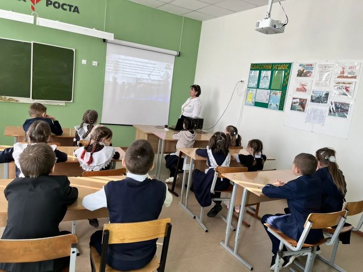 В Молькеевской школе прошел урок мужества, посвященный Сталинградской битве