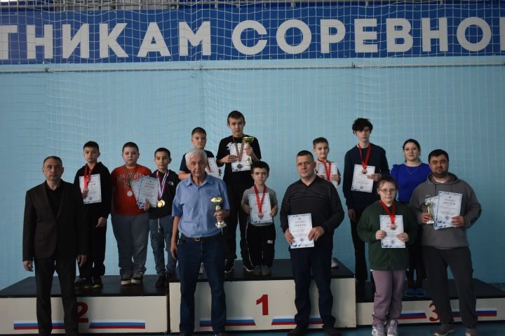 В Кайбицком районе состоялись соревнования по запуску ракет с участием трех районов