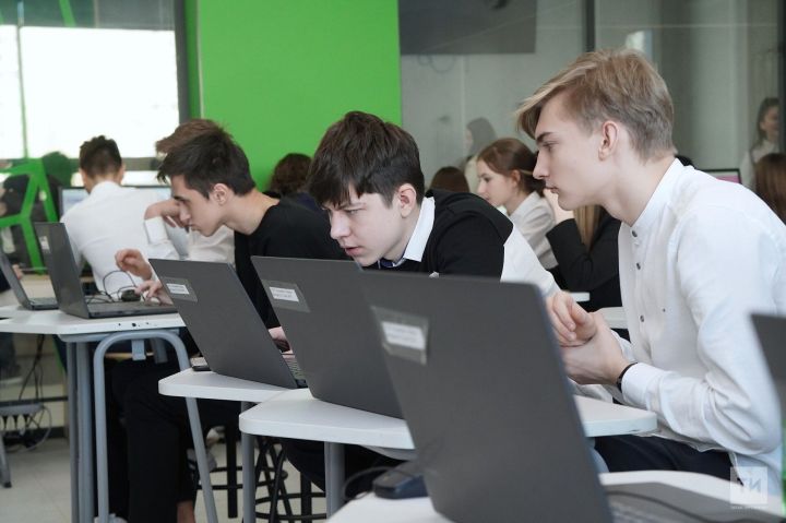 Школьники РТ примут участие во всероссийском «Уроке цифры» по квантовым технологиям