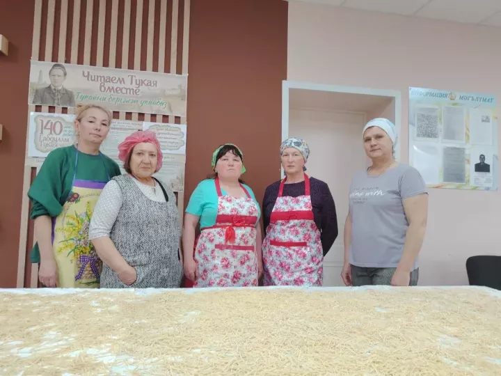 С теплом родного дома: в Кушкульском сельском клубе приготовили лапшу для наших защитников