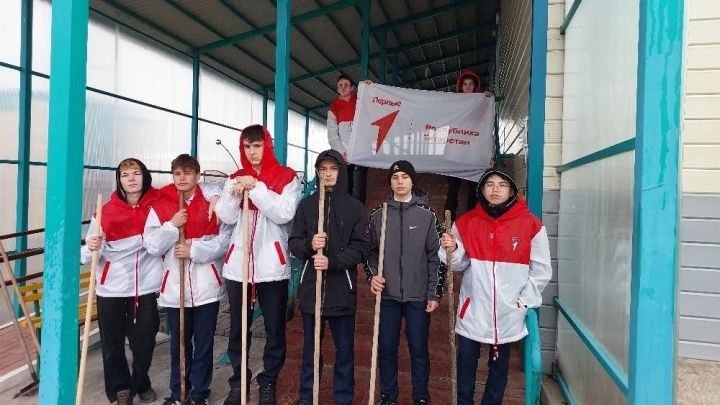 Связь поколений: активисты «Движения Первых» в гостях у Кайбицкого дома-интерната