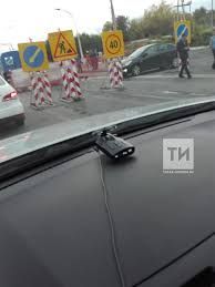 Юрист объяснил, как получить компенсацию за повреждение автомобиля из-за ямы на дороге