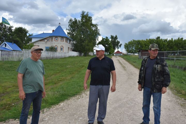 Глава Кайбицкого района ознакомился с состоянием дорог в сельских поселениях