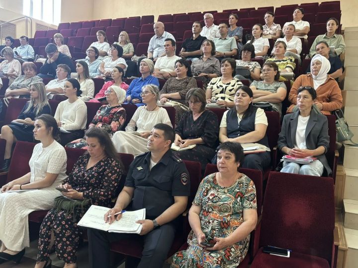 В Кайбицком районе состоялось расширенное заседание комиссии по делам несовершеннолетних и защите их прав