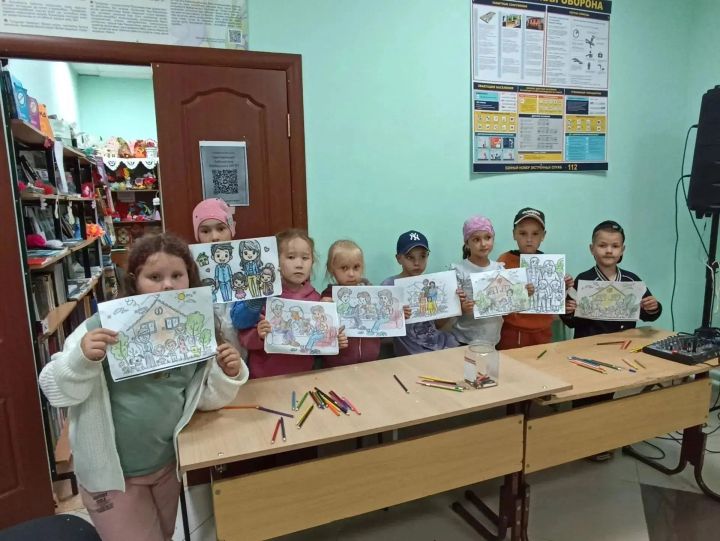 В селе Берлибаш работники культуры провели конкурс рисунков «Моя семья», приуроченный к Международному Дню семьи