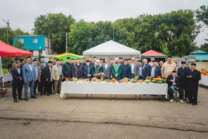 Ислам динен кабул итүгә 1000 ел исемендәге мәдрәсәдә «Бал бәйрәме» үткәрелде